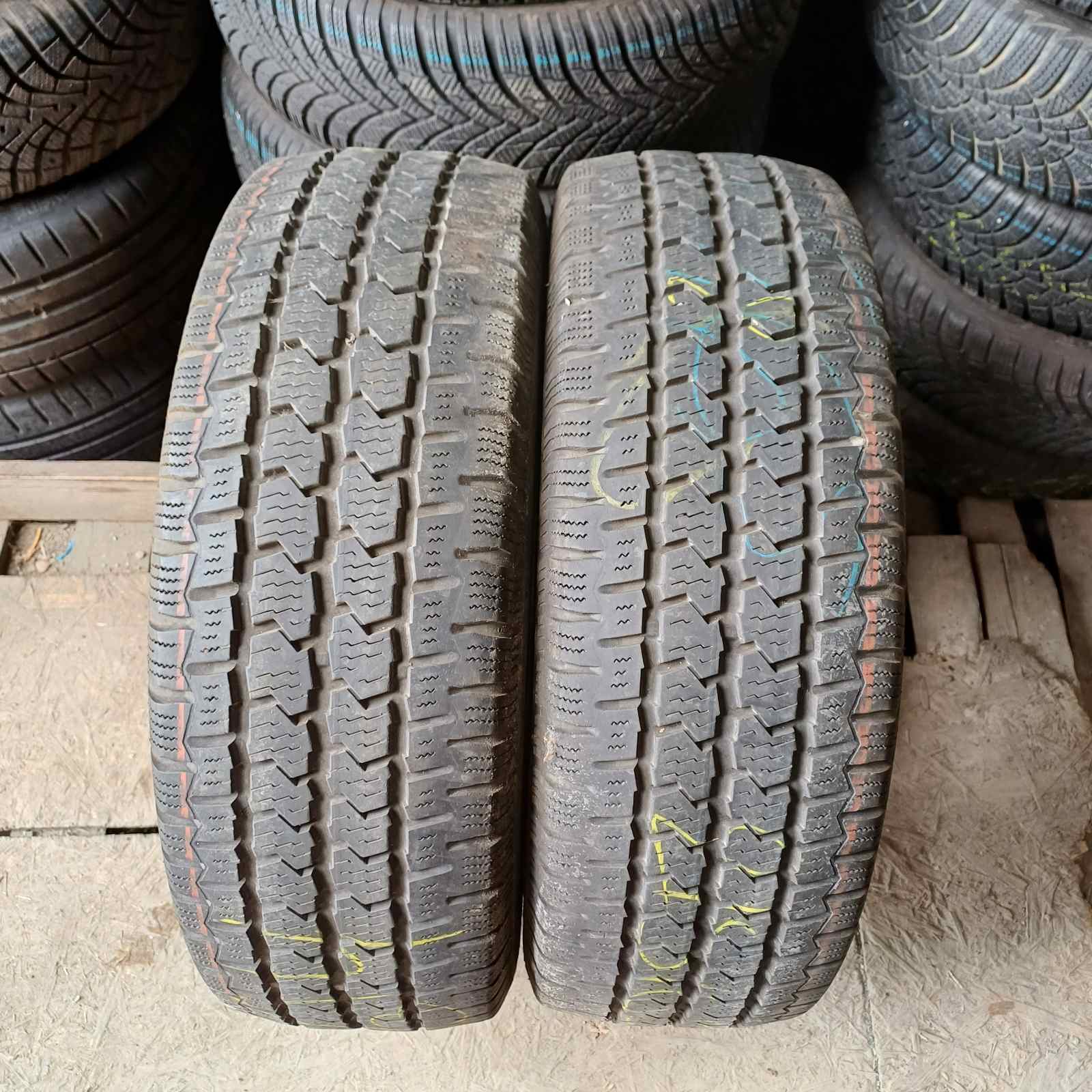 Continental Vanco4Season 215/65R16C
